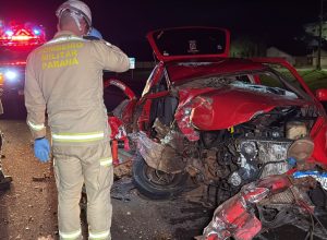 motorista-foge-apos-batida-entre-gol-e-caminhonete-na-br-277-em-cascavel
