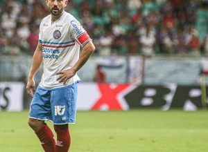 everton-ribeiro-passa-por-cirurgia-de-tireoide-devido-a-um-cancer