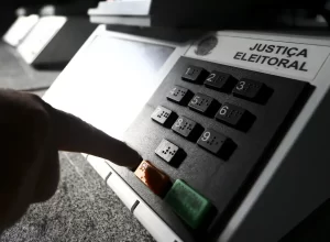 tres-cidades-paranaenses-voltam-as-urnas-em-eleicao-suplementar-apos-cassacoes