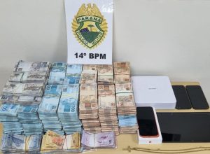 pmpr-e-pf-apreendem-r$-1,2-milhao-em-casa-vazia-em-foz-do-iguacu