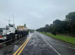 bebe-morre-em-acidente-entre-caminhoes-na-br-476-em-sao-mateus-do-sul