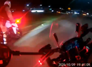 camera-corporal-da-pm-registra-fuga-de-motociclista-embriagado-em-cascavel
