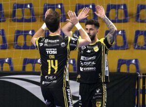 jaragua-bate-time-gaucho-e-se-garante-na-semifinal-da-copa-sul