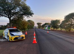 policia-rodoviaria-estadual-aborda-onibus-escolar-com-condutor-com-cnh-suspensa-em-toledo