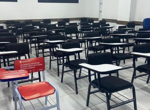 jubs:-com-cadeiras-vazias,-campanha-lembra-vitimas-de-feminicidio