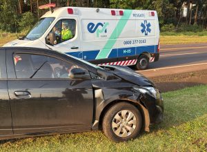 mulher-e-crianca-ficam-feridas-em-batida-frontal-na-br-277,-em-cascavel