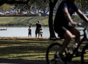 pesquisas-revelam-preocupacao-com-criancas-em-extremos-climaticos