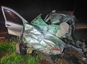homem-morre-em-batida-entre-carro-e-caminhao-na-pr-239,-em-toledo
