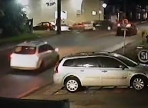 camera-de-seguranca-registra-momento-de-acidente-em-cruzamento-do-bairro-floresta