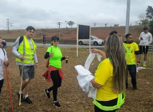 romeiros-que-vao-a-aparecida-usam-tendas-de-apoio-em-rodovias-de-sp