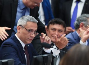 camara-aprova-suspensao-de-acao-no-stf-contra-gustavo-gayer