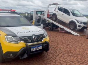 pm-recupera-carro-furtado-durante-a-madrugada-em-cascavel