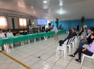 projeto-camara-no-bairro-leva-servicos-e-participacao-politica-ao-floresta,-em-cascavel