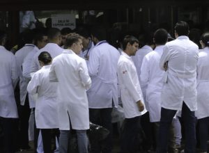 revalida-2025/2:-prazo-para-envio-de-diploma-medico-comeca-hoje