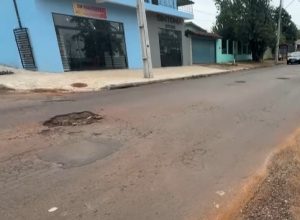 asfalto-precario-e-buracos-causam-alerta-para-a-seguranca-em-ruas-de-cascavel
