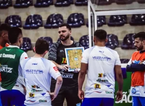 joinville-x-velez-camaqua:-onde-assistir-a-partida-pelas-oitavas-da-lnf