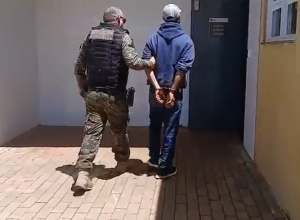 homem-e-preso-por-maus-tratos-a-animais-no-bairro-neva-em-cascavel