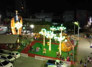 cascavel-inicia-montagem-da-decoracao-do-natal-de-luz-e-paz-2025