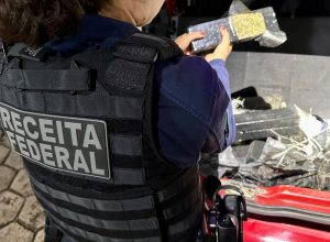 receita-federal-apreende-eletronicos-e-mais-de-45-kg-de-maconha-em-foz-do-iguacu