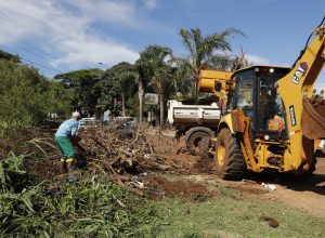 prefeitura-de-cascavel-promove-limpeza-e-conscientizacao-ambiental-no-bairro-santa-cruz