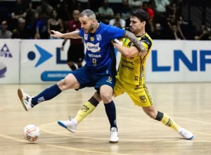 jaragua-disputa-vaga-nas-quartas-da-lnf