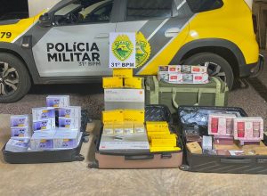 policia-apreende-eletronicos,-celulares-e-cigarros-contrabandeados-em-onibus-em-formosa-do-oeste