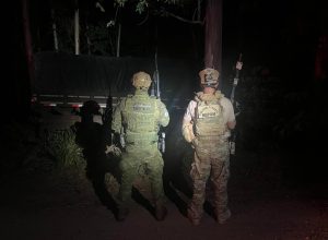 pf-e-bpfron-apreendem-caminhao-carregado-com-25-mil-pacotes-de-cigarros-contrabandeados