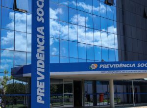 dino-vota-para-anular-regra-que-reduziu-aposentadoria-por-invalidez