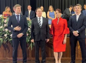 nelson-padovani-e-homenageado-com-titulo-de-cidadao-honorario-do-oeste-do-parana