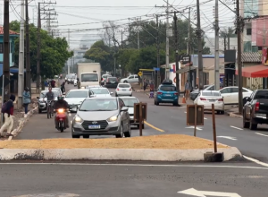 condutores-de-cascavel-ainda-se-adaptam-ao-binario-na-rua-rio-da-paz