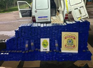 policia-apreende-mais-de-500-kg-de-maconha-em-veiculo-na-br-277-em-matelandia