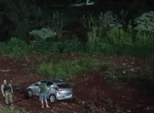 homem-e-preso-e-carro-furtado-e-recuperado-apos-perseguicao-em-cascavel