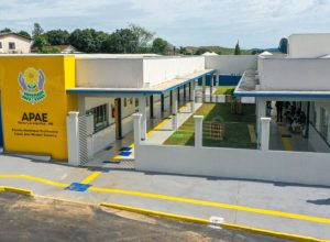 ratinho-junior-diz-que-parana-nao-aceitara-decreto-de-lula-sobre-educacao-especial