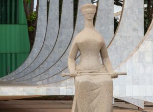 stf-tem-tres-votos-para-obrigar-pm-a-informar-suspeito-sobre-direito