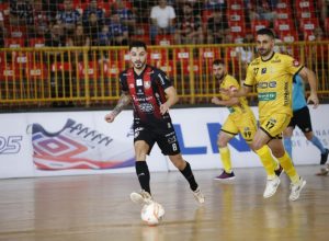 campo-mourao-goleia-praia-clube-e-larga-em-vantagem-nas-quartas-da-lnf-cresol-2025