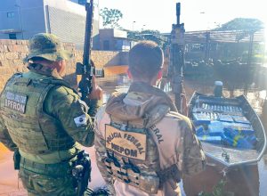 bpfron-e-policia-federal-apreendem-mais-de-meia-tonelada-de-maconha-em-guaira