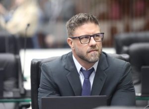 contra-sergio-moro-em-2026,-pdt-se-alia-ao-pt-no-parana