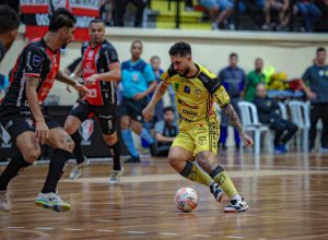 tres-equipes-largam-em-vantagem-nas-quartas-da-lnf-cresol-2025