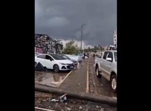 tornado-causa-destruicao-e-mortes-no-interior-do-parana
