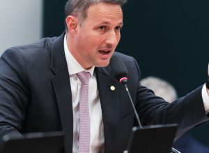 derrite-altera-relatorio-de-pl-antifaccao-e-redefine-papel-da-pf