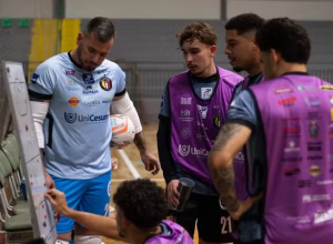 campeao-do-mundo,-roncaglio-sai-do-blumenau-para-jogar-a-champions-league