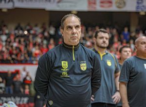 futsal“rei-das-decisoes”,-preparador-fisico-do-jaragua-chega-a-25a-semifinal-de-lnf