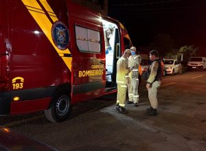 briga-entre-colegas-em-bar-termina-com-homem-ferido-no-alto-alegre