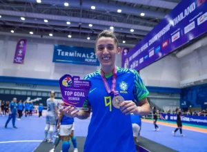 emilly-celebra-premio-de-artilheira-e-exalta-trabalho-coletivo-da-selecao-antes-do-mundial