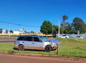 acidente-envolvendo-tres-veiculos-e-registrado-na-avenida-das-torres-em-cascavel