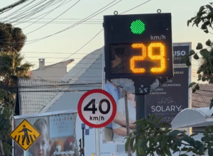 rua-alexandre-de-gusmao-recebe-radar-de-velocidade-apos-aumento-de-infracoes-em-cascavel