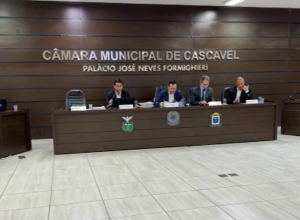cpi-do-professor-monstro:-relatorio-final-e-lido-na-camara-de-vereadores-de-cascavel