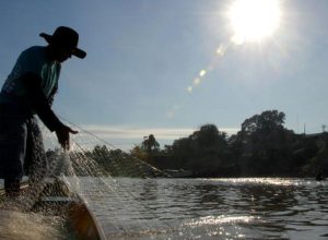 pescadores-de-tres-estados-recebem-orientacoes-sobre-seguro-defeso