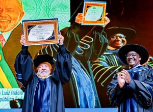 lula-recebe-titulo-de-doutor-honoris-causa-em-mocambique