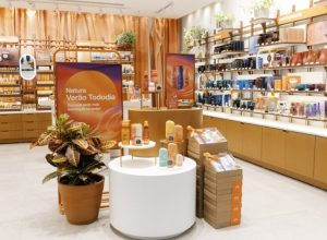 natura-inaugura-loja-no-shopping-curitiba
